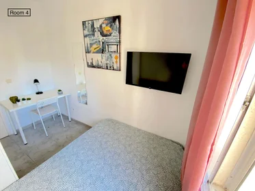 Quarto privado em Bda. la Palmilla, 3, 41009 Sevilla, España, imagem 4 de 12