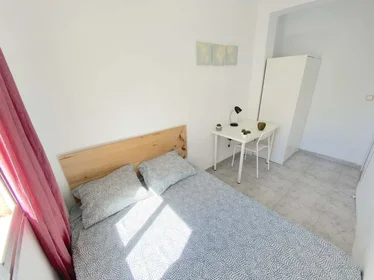 Quarto privado em Bda. la Palmilla, 3, 41009 Sevilla, España, imagem 5 de 12