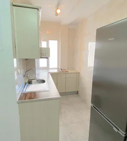 Quarto privado em Bda. la Palmilla, 3, 41009 Sevilla, España, imagem 9 de 12