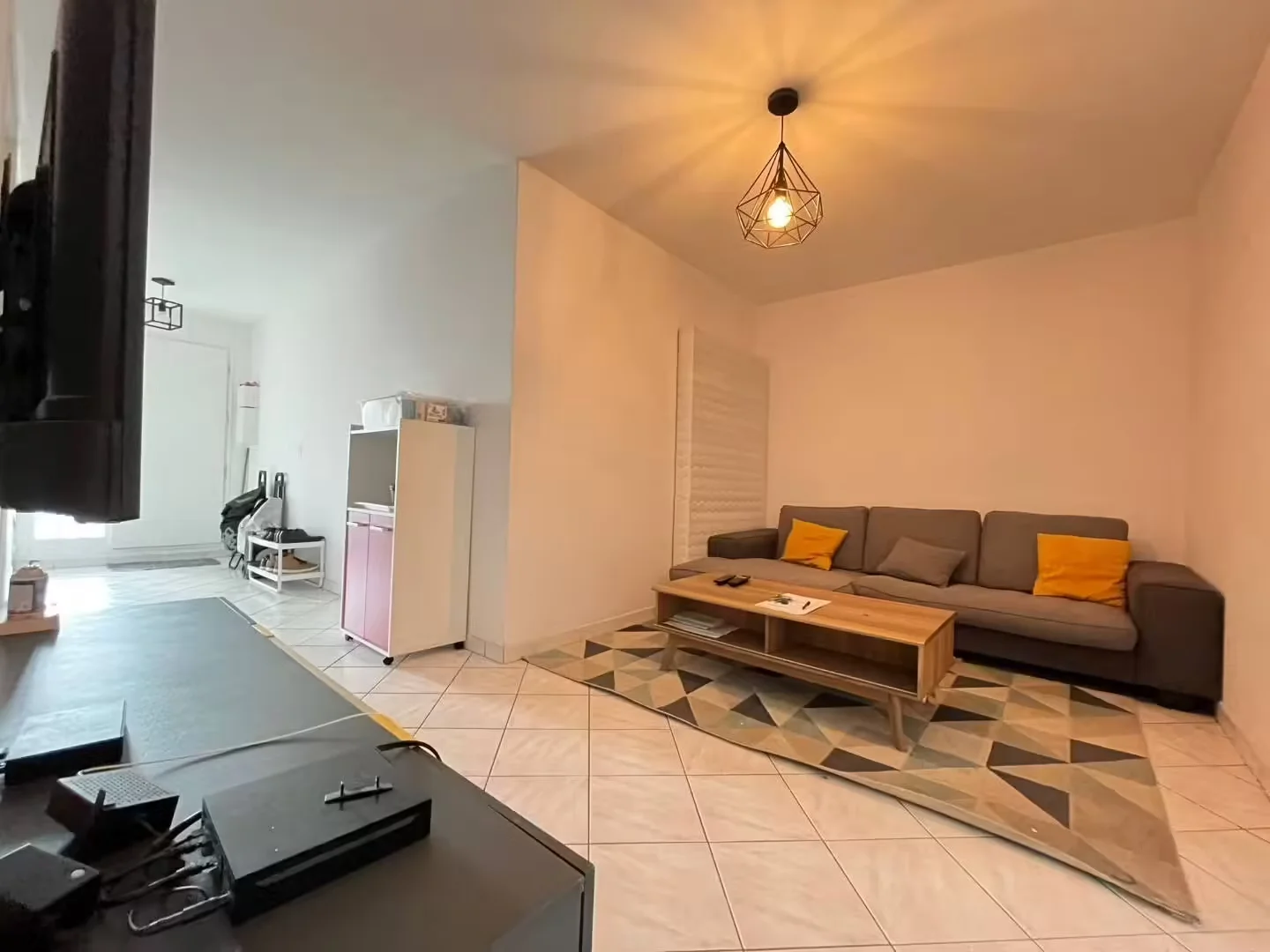Student-friendly room in  with modern amenities