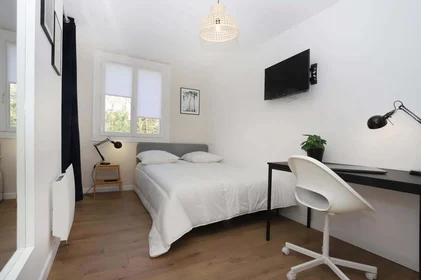 Private room at 7 Rue du Bouguen, 29200 Brest, France, image 1 of 9
