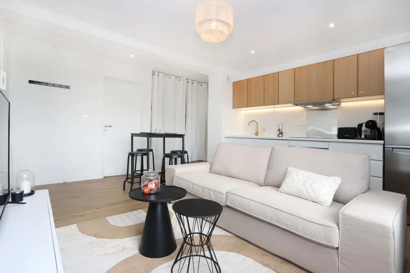 Comfortable and spacious student room in 