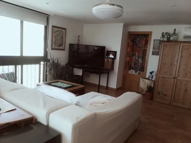 Apartamento totalmente mobilado em Alicante