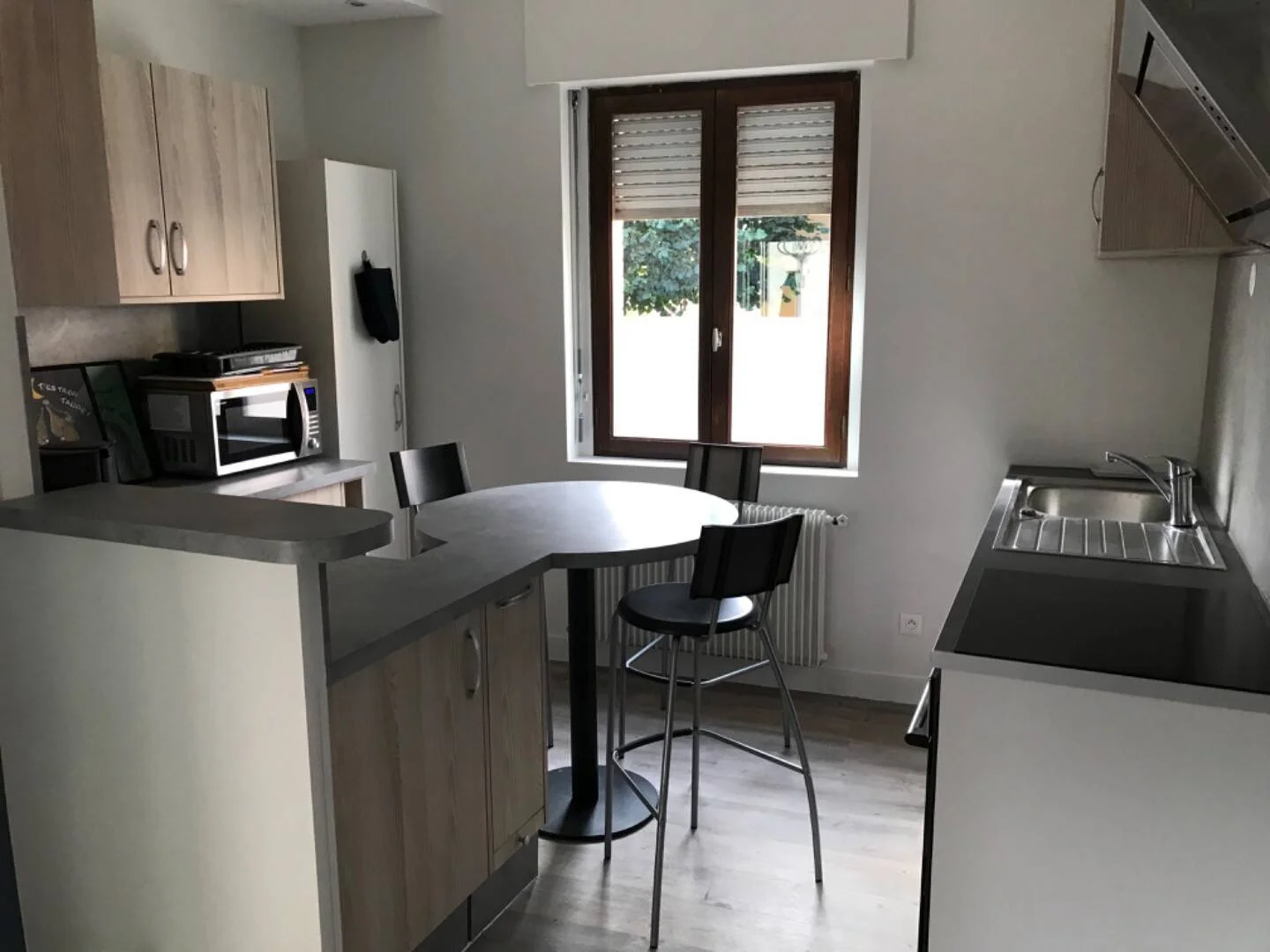 Affordable room for students with ample lighting in 