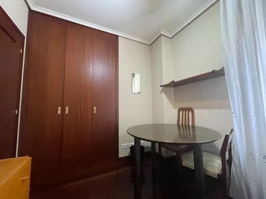 Habitación privada barata en Bilbao