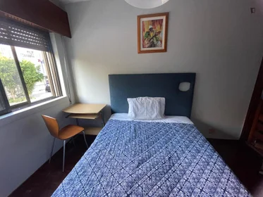 Private room at Rua Prof. Vítor Fontes, image 26 of 27