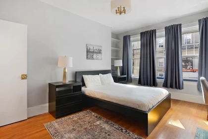 Quarto para alugar com cama de casal em Boston