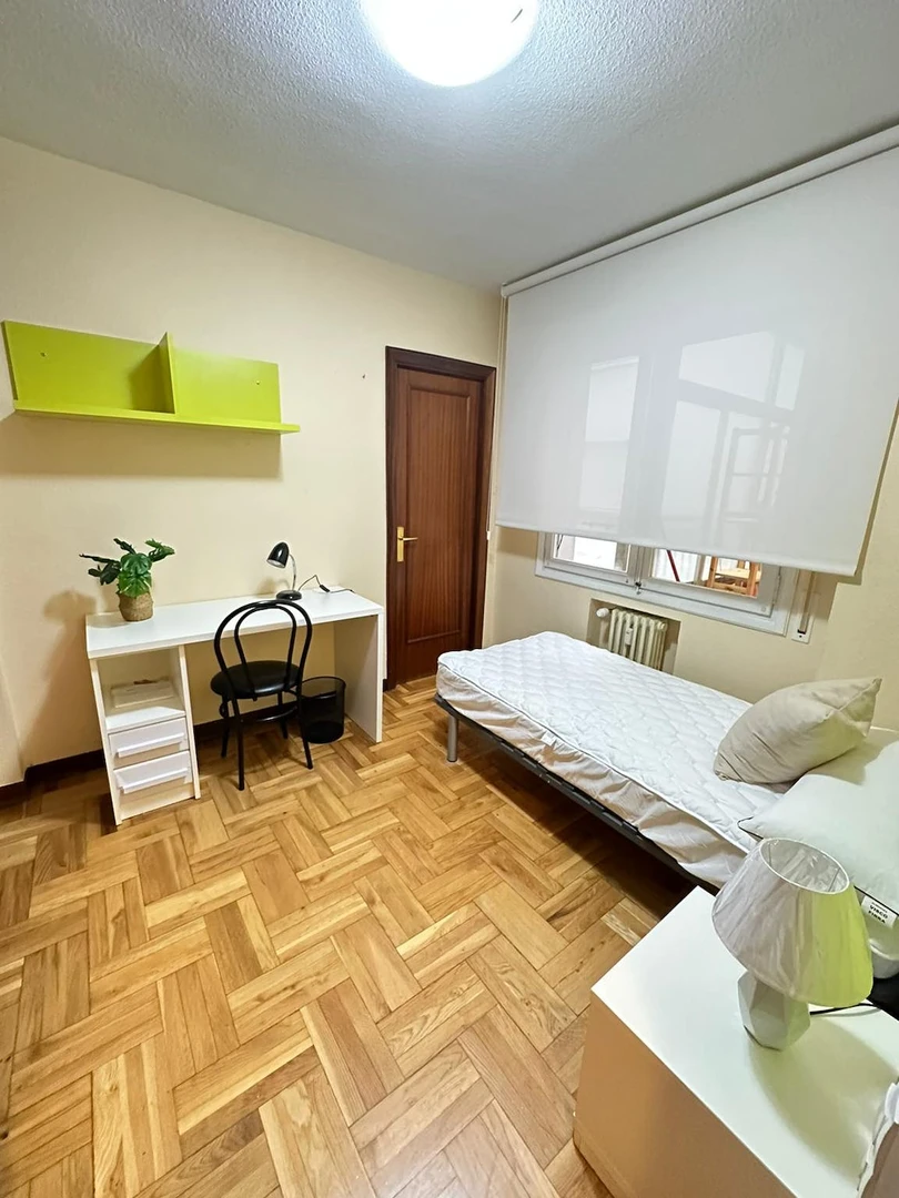 Pamplona/iruña de çift kişilik yataklı kiralık oda