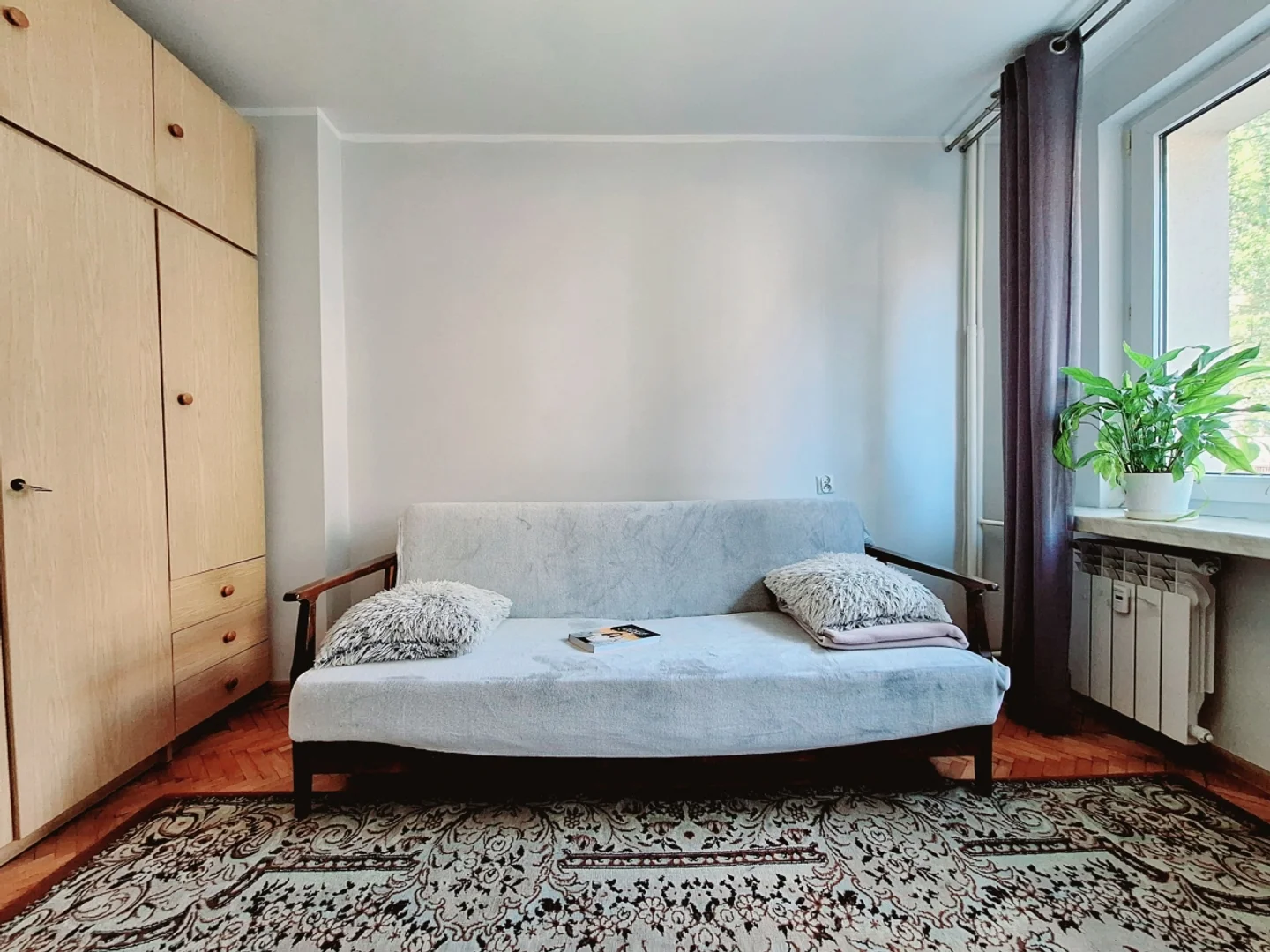 Habitación acogedora para estudiantes disponible en