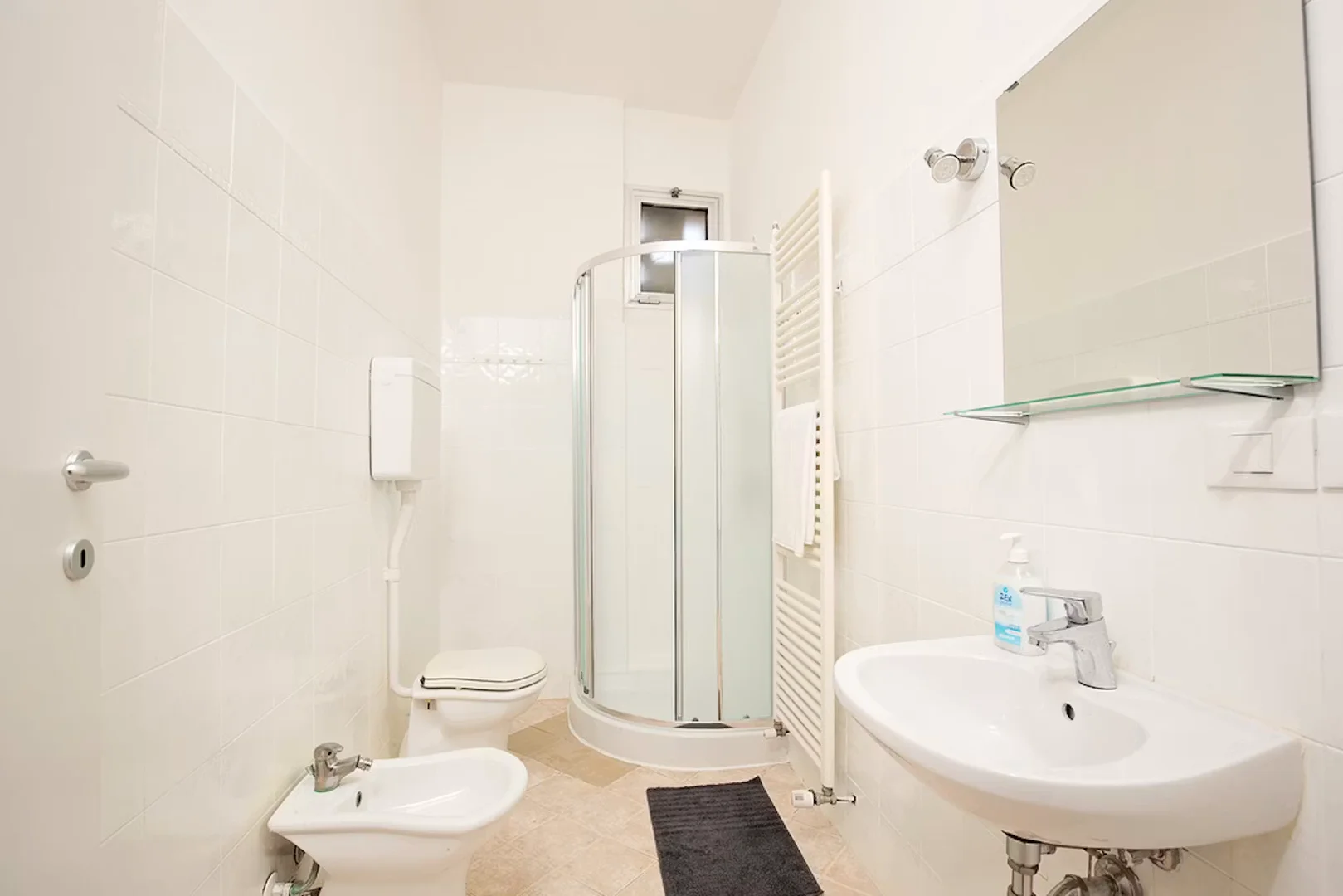 Cozy room for students available in