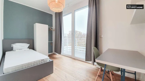 Cheap private room in Berlin