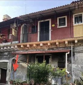 Entire apartment at Via Plebiscito, Centro-San Cristoforo, image 3 of 10