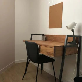 Privatzimmer in der 1bis Rue d'Enfer, 63000 Clermont-Ferrand, France, bild 21 von 32