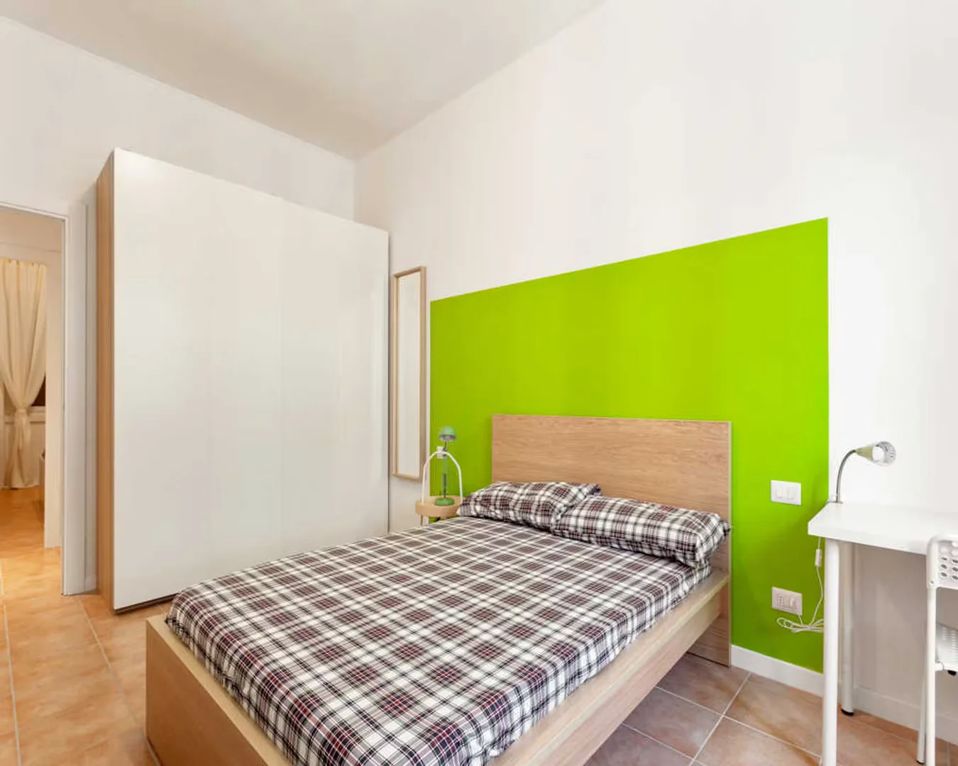 Habitación acogedora para estudiantes disponible en 