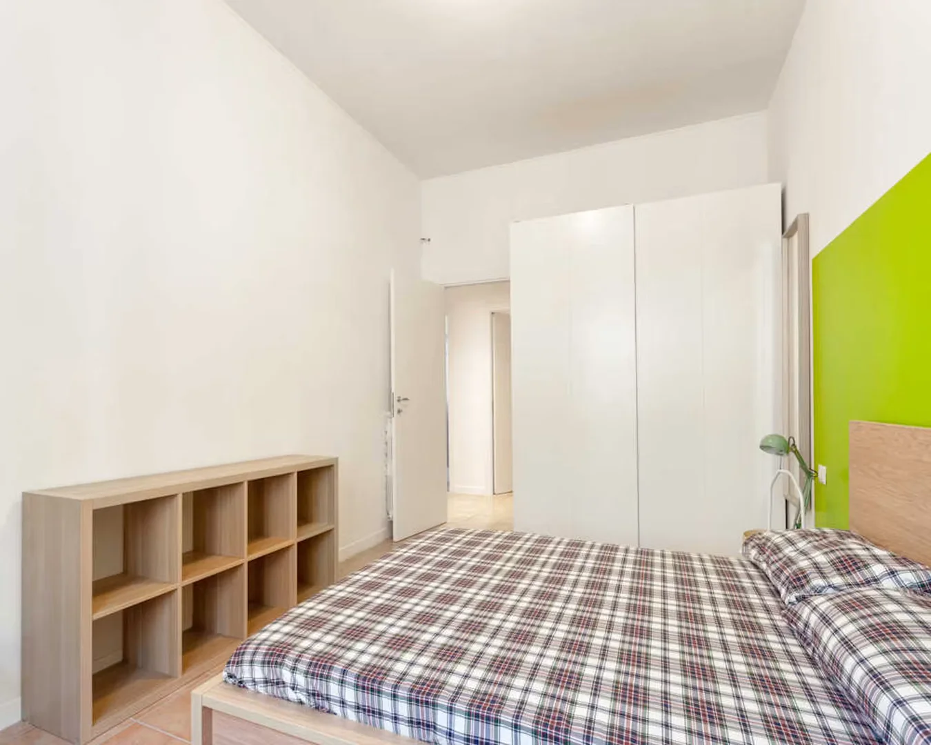 Habitación acogedora para estudiantes disponible en 