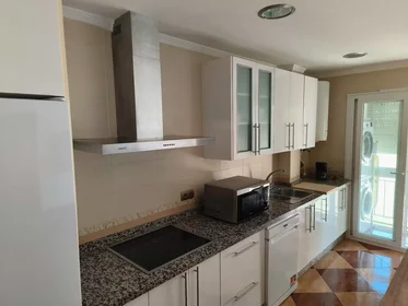 Shared room at Paseo de los Tilos, Cruz de Humilladero, image 7 of 10