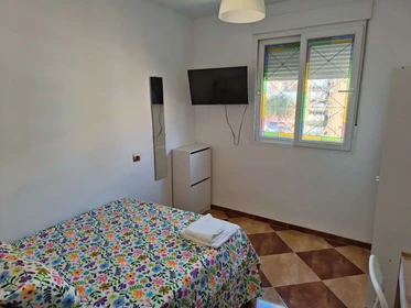 Cheap private room in Malaga