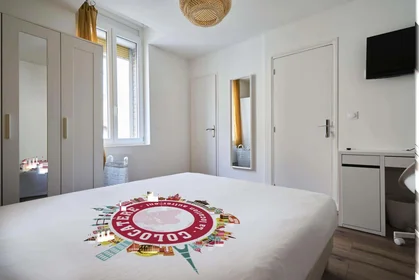 Habitación privada en 5 Rue de Cottenchy, 80090 Amiens, France, imagen 1 de 10
