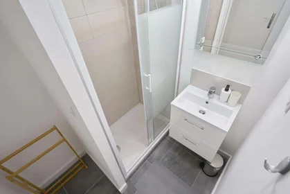 Habitación privada en 5 Rue de Cottenchy, 80090 Amiens, France, imagen 5 de 21