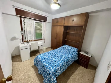 Cheap private room in Zaragoza