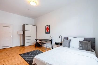 Renting rooms by the month in Frankfurt