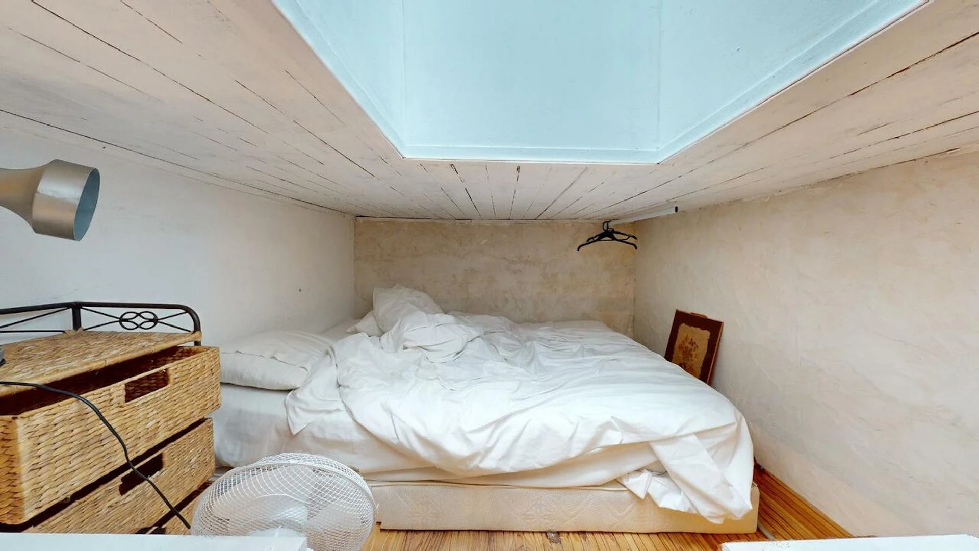 Chambre à louer avec lit double Avignon