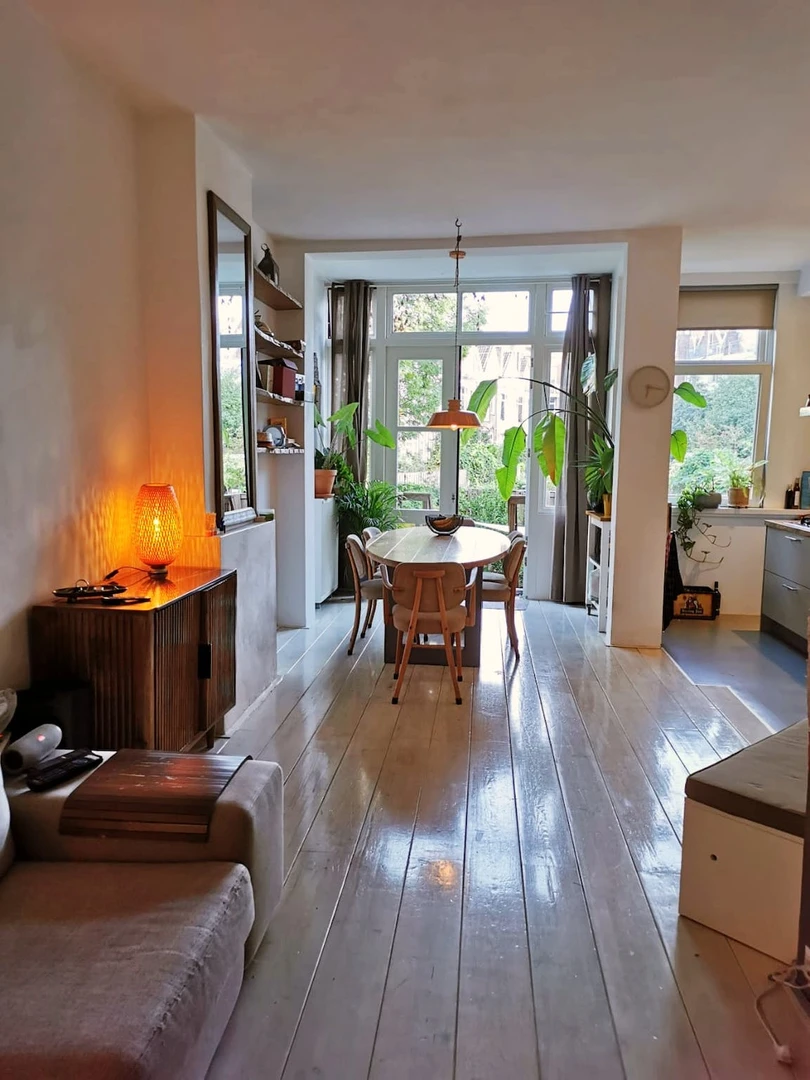 Accommodation with 3 bedrooms in rotterdam