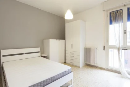 Quarto para alugar num apartamento partilhado em Firenze