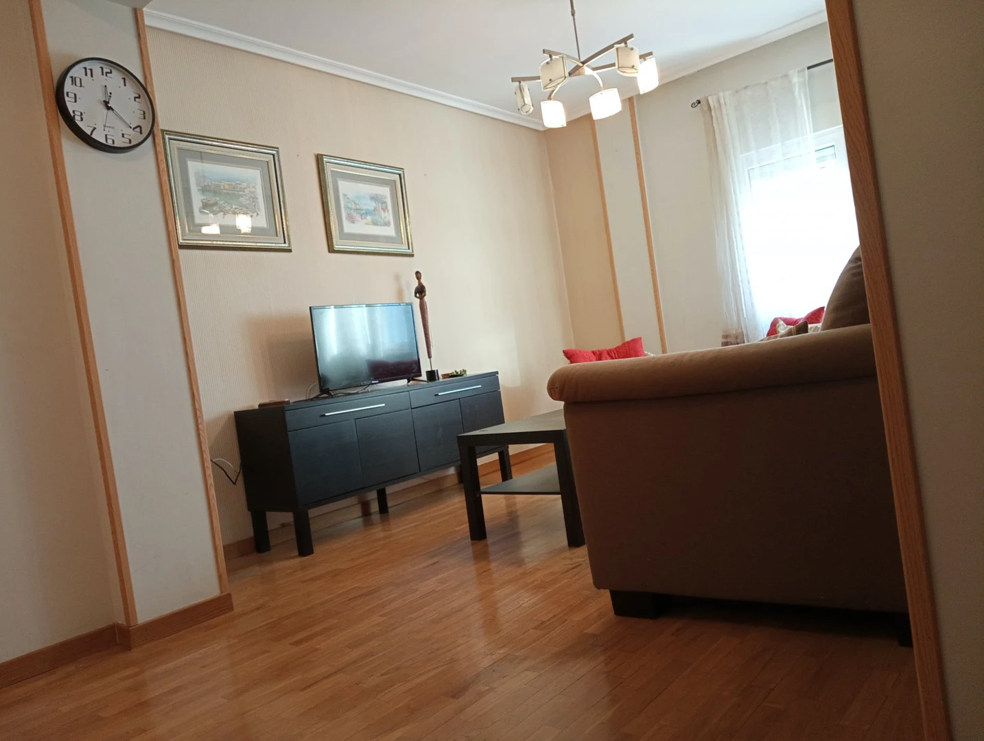 Alojamento com 2 quartos em Oviedo
