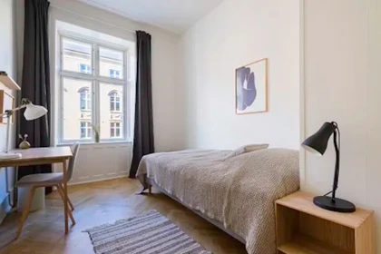 Bright private room in København