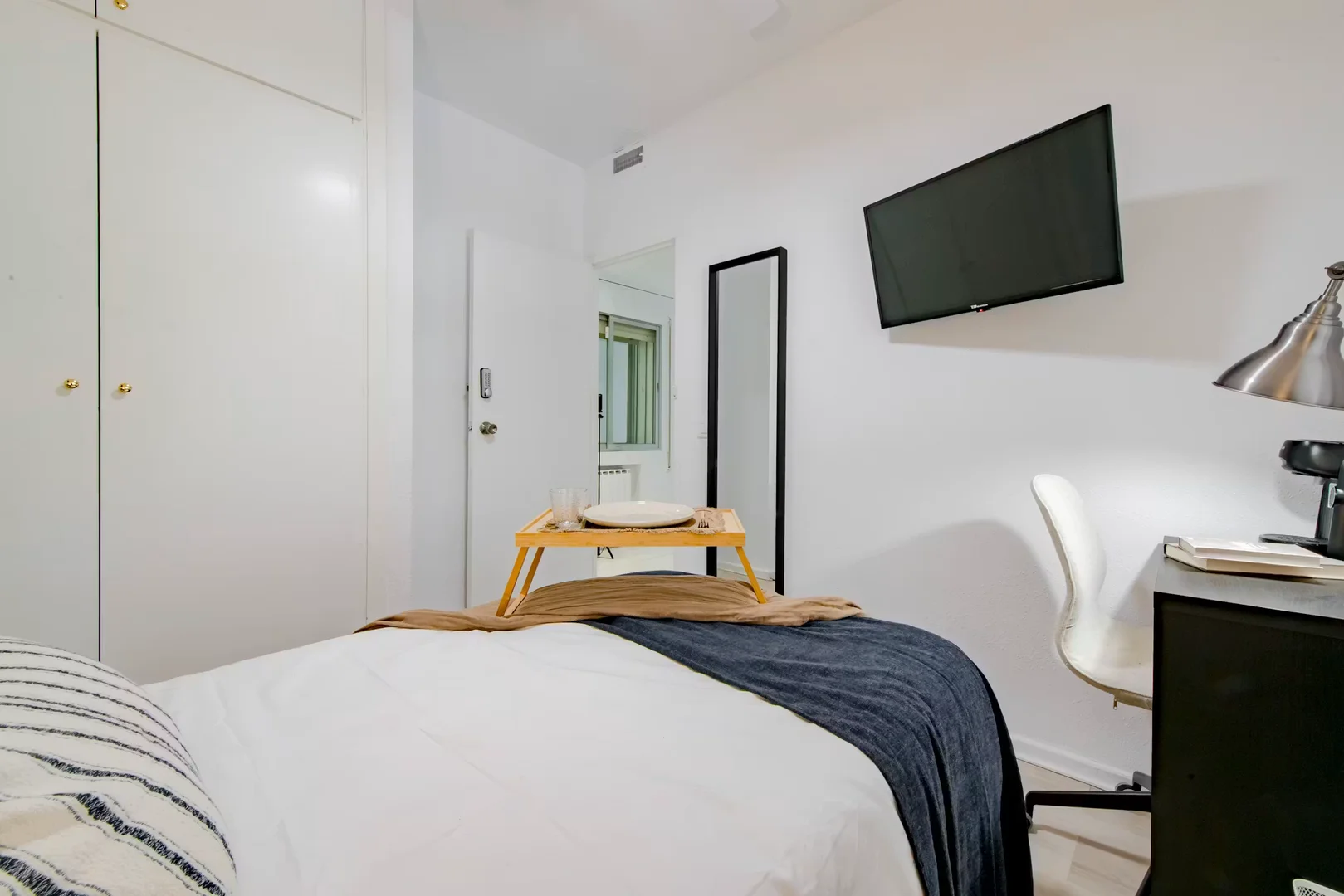 Habitación estudiantil económica cerca del campus en 