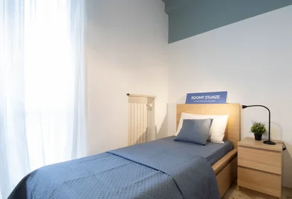 Chambre privée à Via Riviera, , image 2 de 10