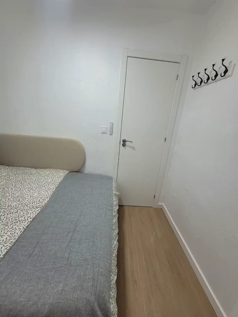 Pokój do wynajęcia w mieszkaniu studenckim w , w pełni umeblowany