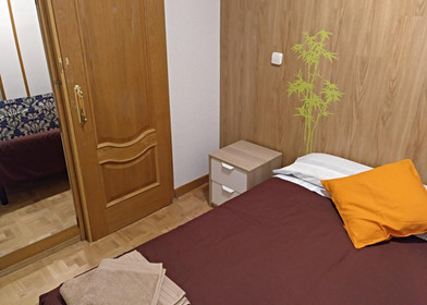Private room at Zoniënwoudlaan, Sint-Genesius-Rode, image 1 of 9