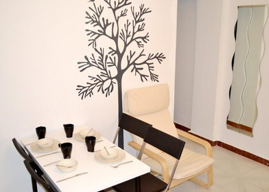 Private room at aleja Prymasa Tysiąclecia, Wola, image 1 of 9