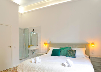 Quarto privado em Calle Cantabria, , imagem 1 de 8