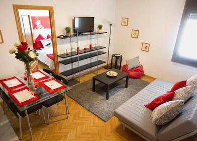 Private room at Calle de Manuel Galindo, Carabanchel, image 1 of 10