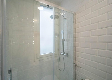 Private room at West Monroe Street, Bouldin Creek, image 10 of 10