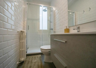 Private room at West Monroe Street, Bouldin Creek, image 8 of 10