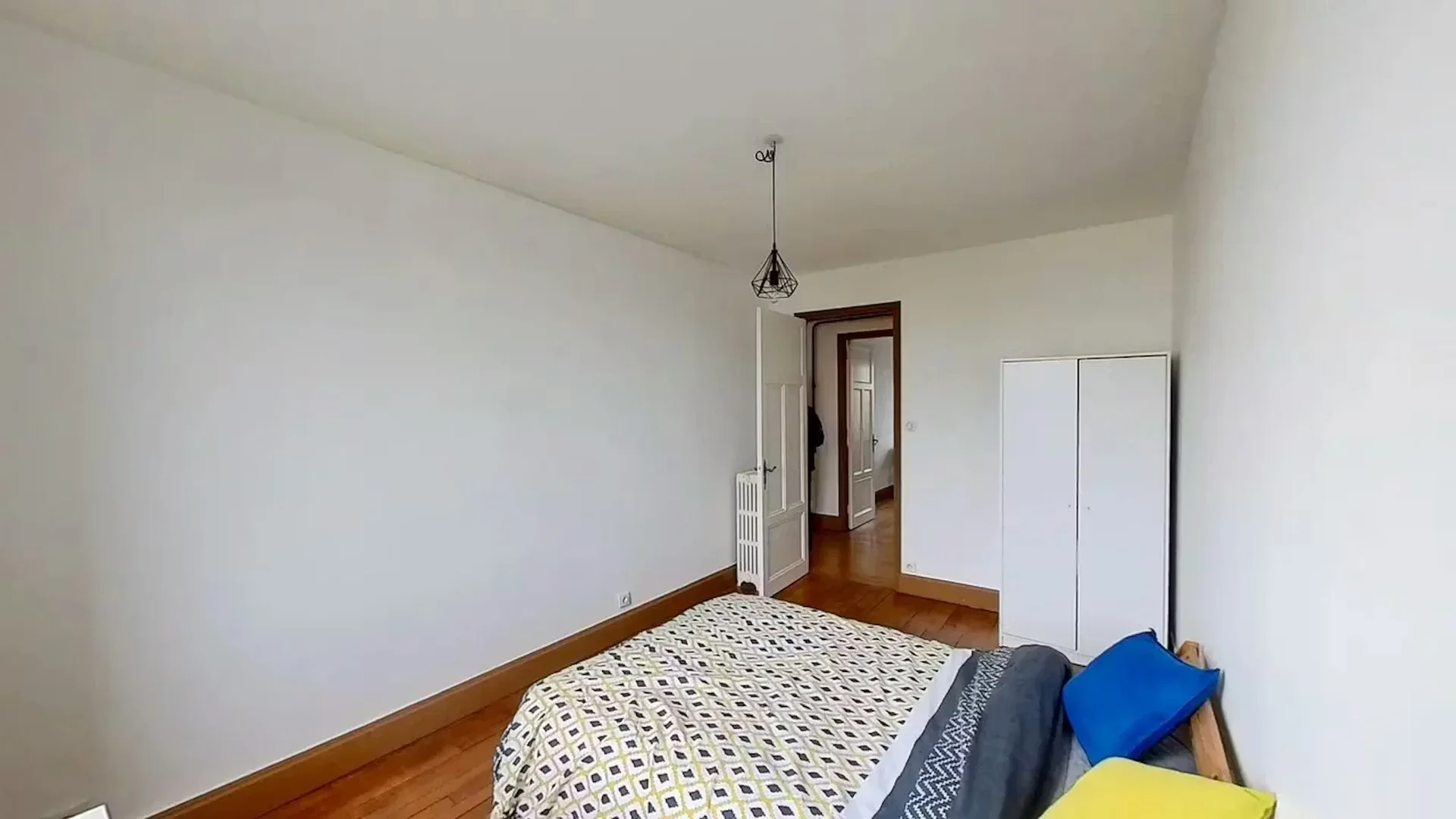 Habitación asequible para estudiantes con buena iluminación en 
