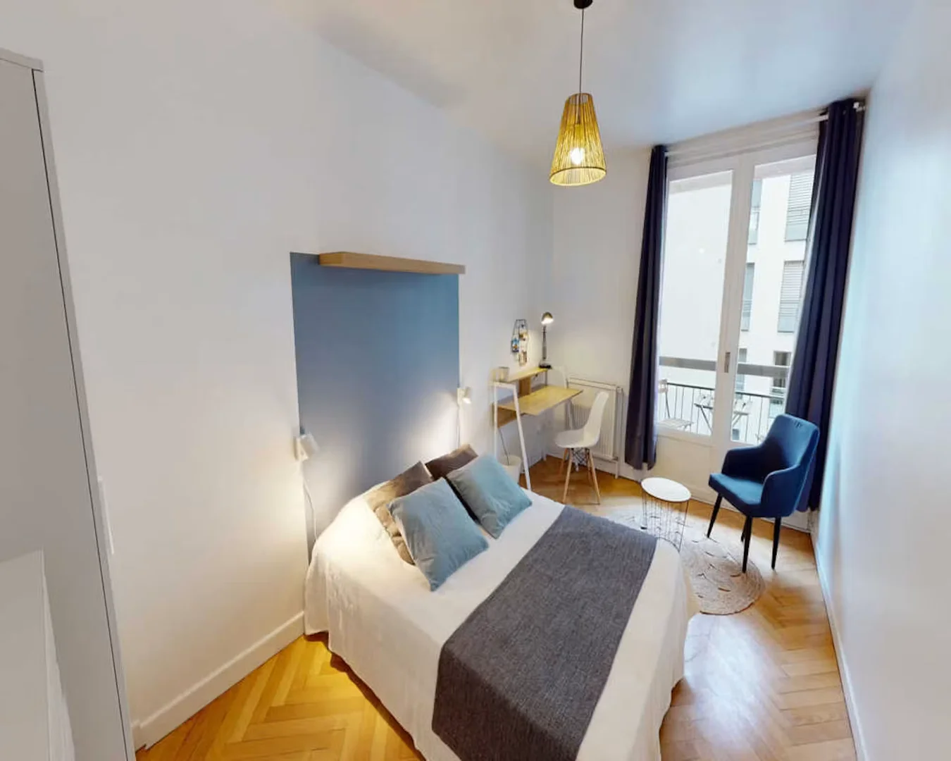 Habitación estudiantil económica con ubicación conveniente en