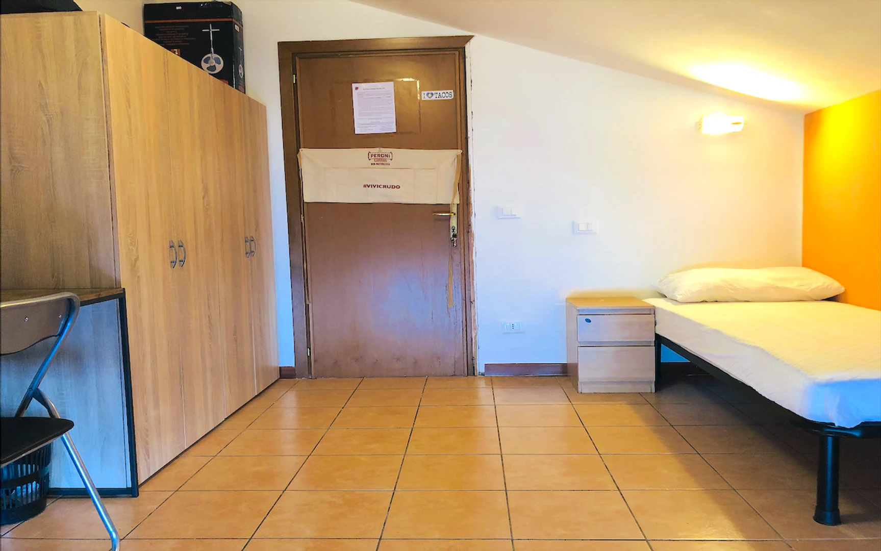 Mehrbettzimmer in 3-Zimmer-Wohnung Rom