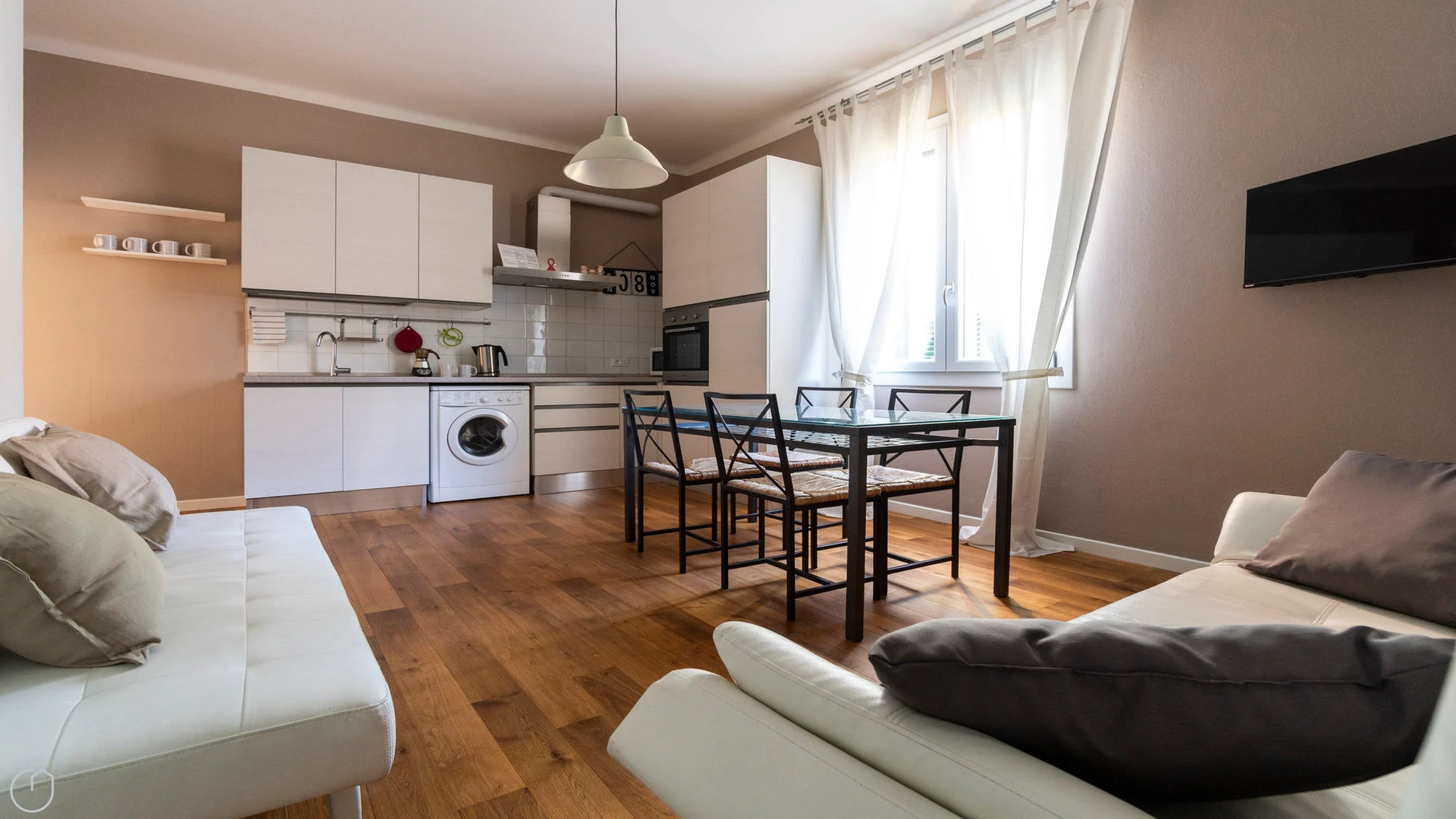 Two bedroom accommodation in Bologna