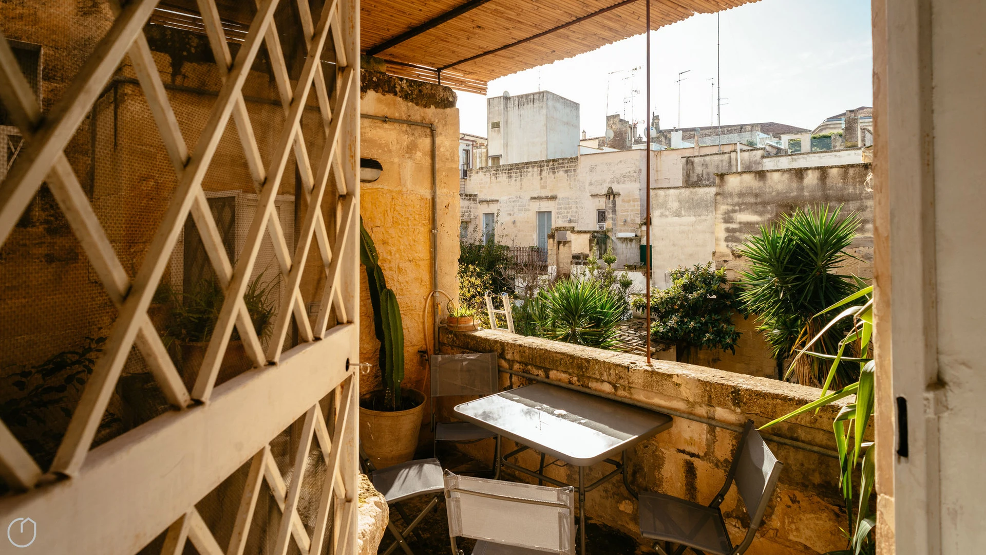 Komplette Wohnung voll möbliert in Lecce