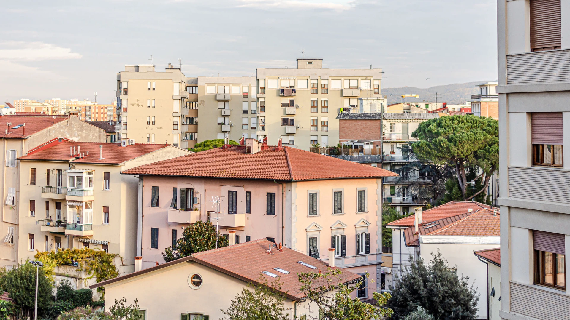 Nowoczesne i jasne mieszkanie w Livorno