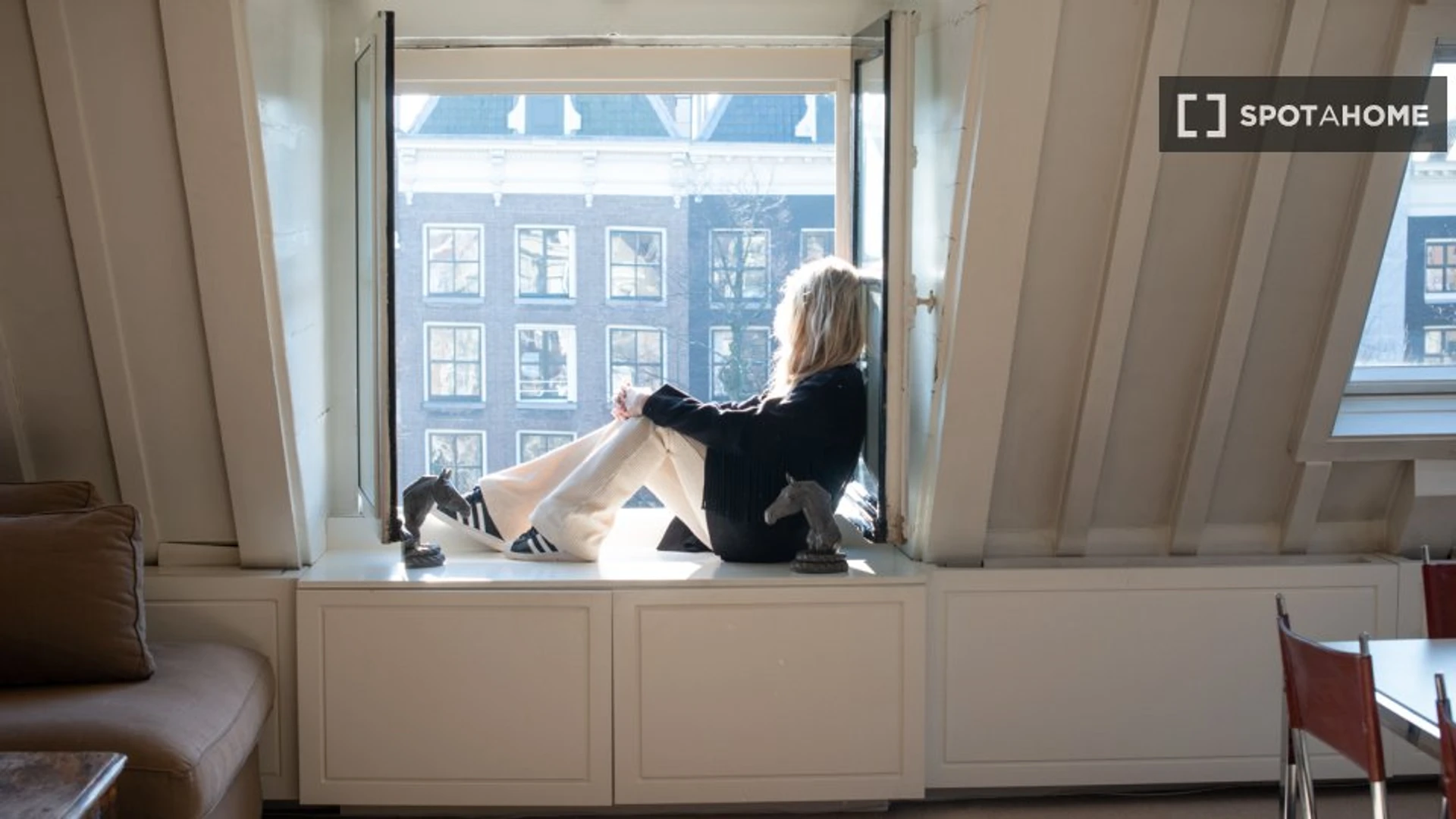 Apartamento moderno e brilhante em Amesterdão