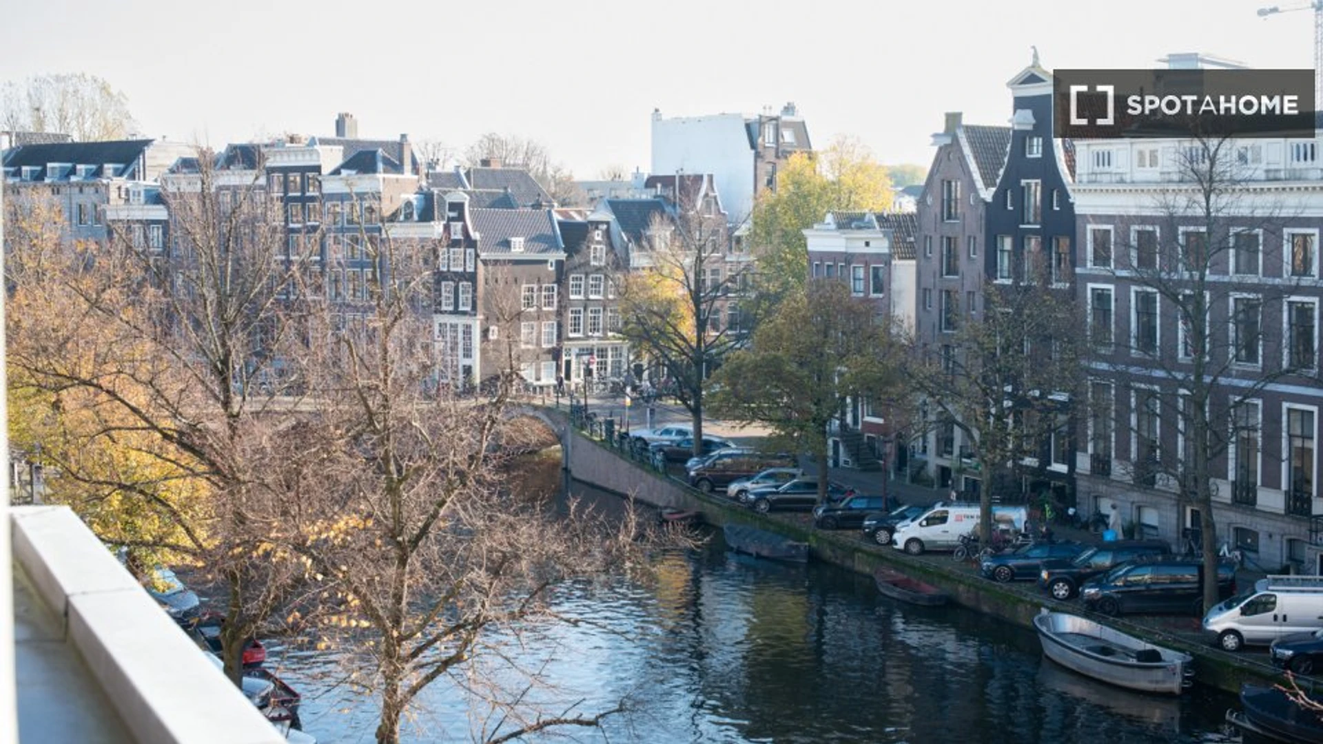 Apartamento moderno e brilhante em Amesterdão