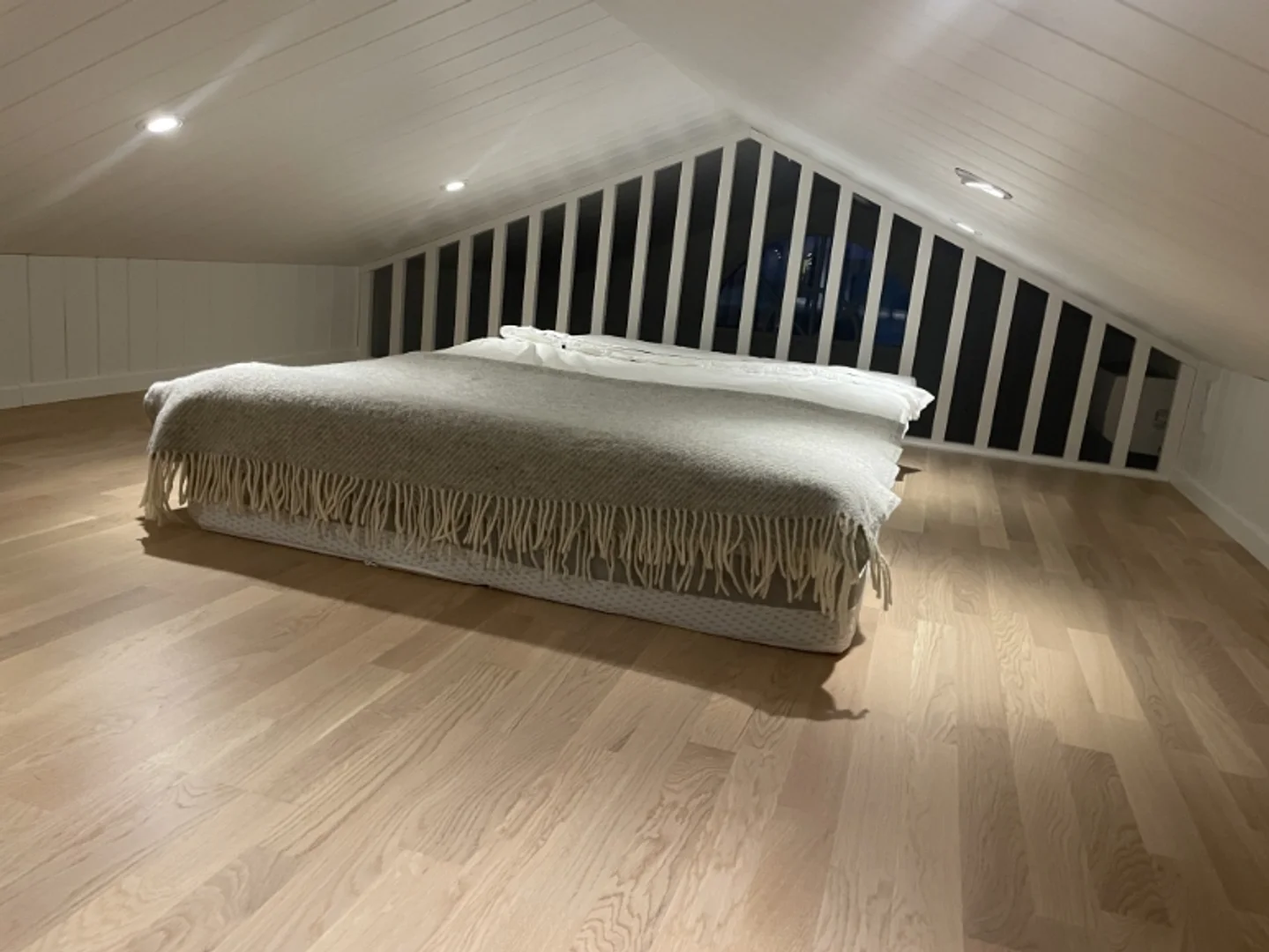 Habitación asequible para estudiantes con buena iluminación en 