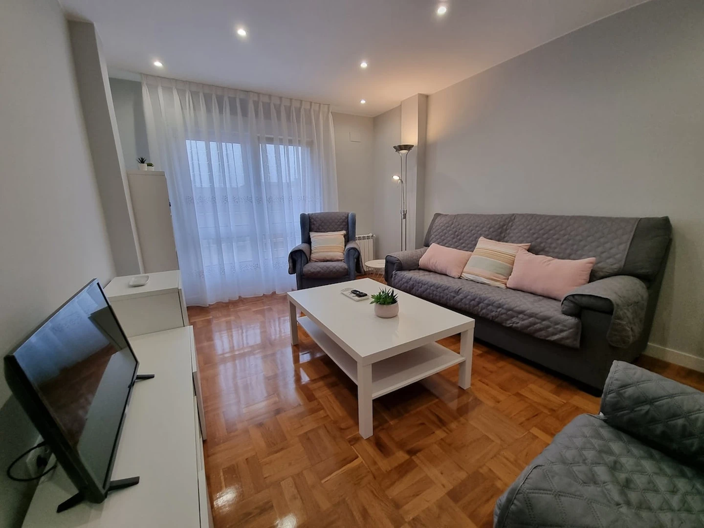 Modern and bright flat in Gijón