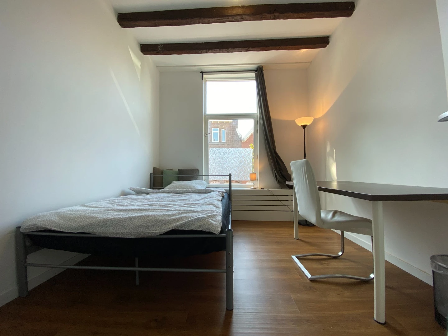 Room for rent in a shared flat in rotterdam